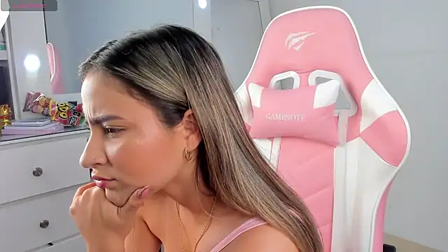 Snapshot of Saloome_miller chatting on September 29, 2025, 7:37 am Saloome miller online show from September 29, 2025, 7:37 am