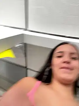 Mia jhoonson online show from January 7, 2026, 1:38 pm