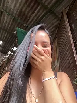 Mia jhoonson online show from November 14, 2025, 5:27 pm