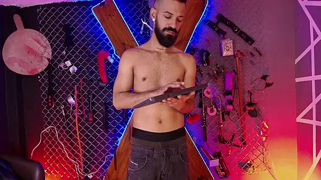 Warick and Aria bdsm  online show from October 28, 2025, 7:13 pm