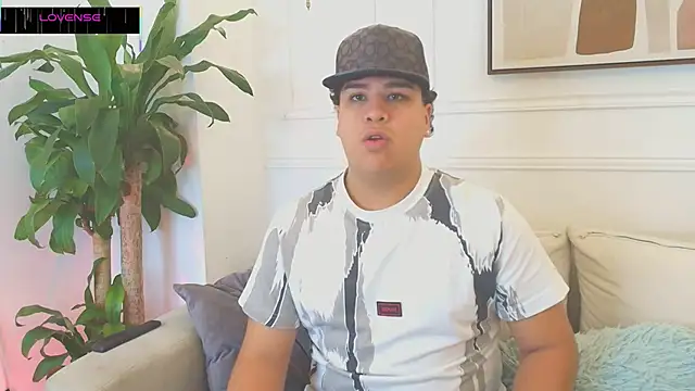 Naim Bennetsex online show from October 24, 2025, 6:40 pm