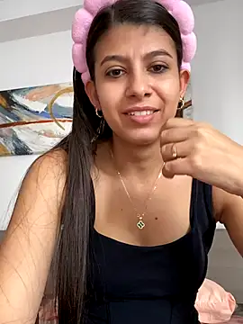 Snapshot of Lenapink19 chatting on October 17, 2025, 8:10 pm Lenapink19 online show from October 17, 2025, 8:10 pm