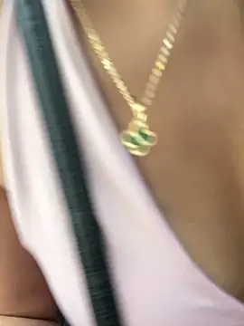 Snapshot of Lenapink19 chatting on November 5, 2025, 10:02 pm Lenapink19 online show from November 5, 2025, 10:02 pm