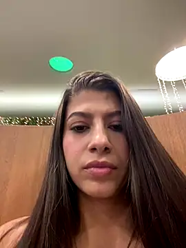 Snapshot of Lenapink19 chatting on November 13, 2025, 10:46 pm Lenapink19 online show from November 13, 2025, 10:46 pm