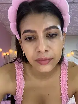 Snapshot of Lenapink19 chatting on November 9, 2025, 3:16 pm Lenapink19 online show from November 9, 2025, 3:16 pm