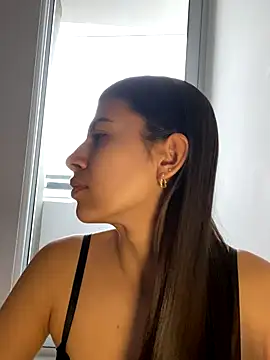 Snapshot of Lenapink19 chatting on November 1, 2025, 9:08 pm Lenapink19 online show from November 1, 2025, 9:08 pm