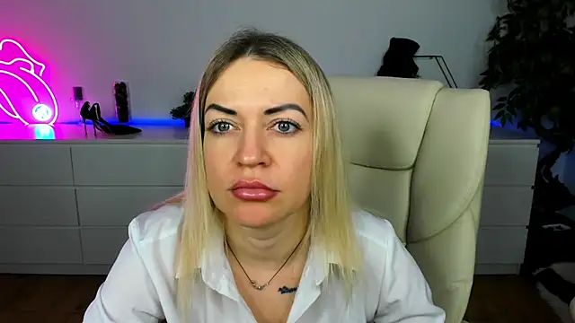 Snapshot of Anna_Snows chatting on December 1, 2025, 6:53 pm Anna Snows online show from December 1, 2025, 6:53 pm