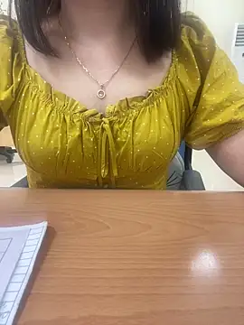 -NhaKy22 online show from April 18, 2026, 3:53 am