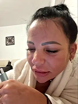 Snapshot of Ella_sweety00 chatting on April 18, 2026, 7:58 pm Ella sweety00 online show from April 18, 2026, 7:58 pm