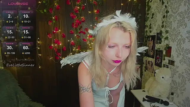 EveLittleSinner online show from October 30, 2025, 11:45 pm