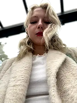 EveLittleSinner online show from October 10, 2025, 10:16 am