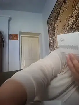 Snapshot of JillOKissx chatting on October 18, 2025, 11:01 am JillOKissx online show from October 18, 2025, 11:01 am