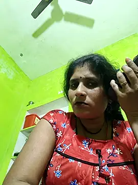 Snapshot of Hot-piuy chatting on November 6, 2025, 10:08 am Hot-piuy online show from November 6, 2025, 10:08 am