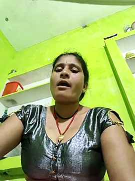 Snapshot of Hot-piuy chatting on November 4, 2025, 9:35 am Hot-piuy online show from November 4, 2025, 9:35 am