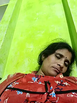 Snapshot of Hot-piuy chatting on November 7, 2025, 5:17 pm Hot-piuy online show from November 7, 2025, 5:17 pm