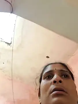 Snapshot of Hot-piuy chatting on September 20, 2025, 7:02 am Hot-piuy online show from September 20, 2025, 7:02 am