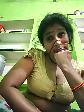 Snapshot of Hot-piuy chatting on November 1, 2025, 8:52 am Hot-piuy online show from November 1, 2025, 8:52 am