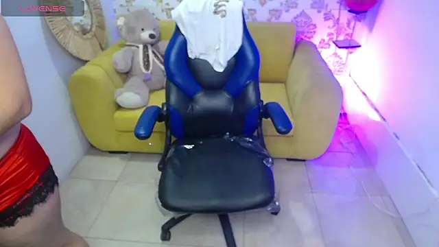 Lily rousee m online show from September 26, 2025, 2:07 am