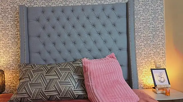 Abby roussee online show from February 7, 2026, 9:56 pm