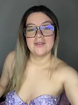 Snapshot of Blair_Bunnyy chatting on February 10, 2026, 9:19 am Blair Bunnyy online show from February 10, 2026, 9:19 am