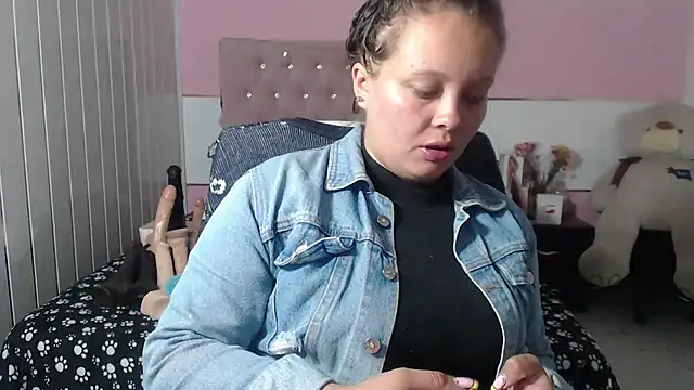 patty squirt  online show from March 13, 2025, 2:49 am