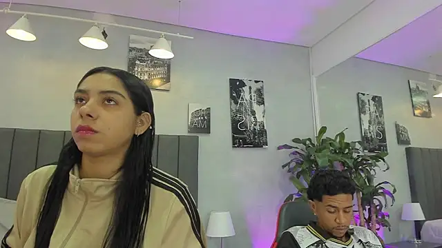 violet and myers online show from October 26, 2025, 1:44 pm