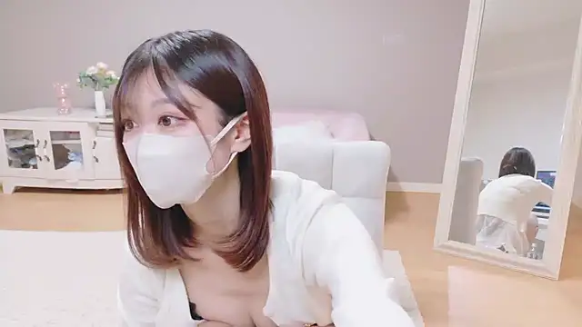 Yuna-ch online show from February 23, 2026, 5:30 am