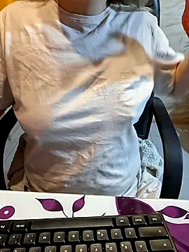 qSensi online show from October 27, 2025, 12:00 am