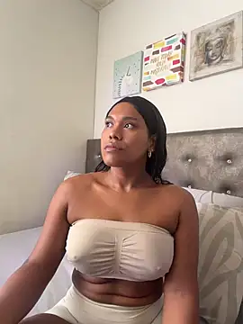 Snapshot of Ashleyroberst chatting on July 18, 2026, 1:30 pm Ashleyroberst online show from July 18, 2026, 1:30 pm