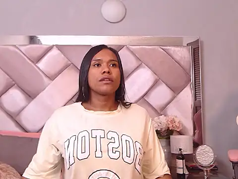 Ashleyroberst online show from October 18, 2025, 10:28 am