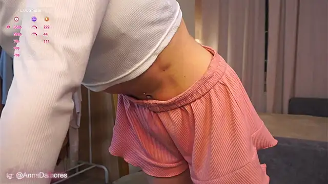 Snapshot of RenateRansone chatting on February 15, 2026, 7:02 pm RenateRansone online show from February 15, 2026, 7:02 pm