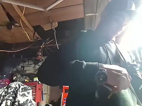 twistafatpipe online show from March 25, 2026, 10:36 am