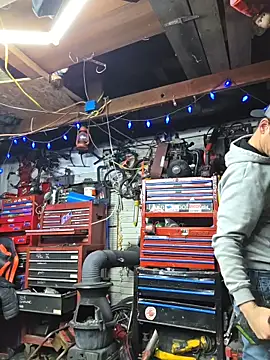 twistafatpipe online show from March 1, 2026, 4:23 am