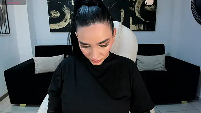 NovaSpencer online show from October 17, 2025, 6:53 pm