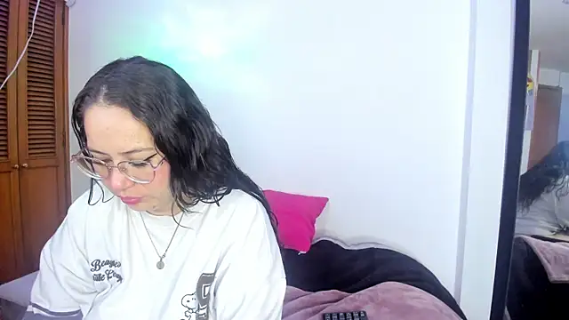 Snapshot of Ashley_Monroe chatting on November 22, 2025, 1:43 pm Ashley Monroe online show from November 22, 2025, 1:43 pm