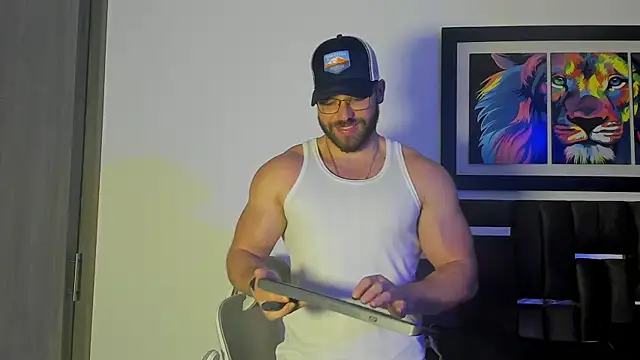 JoshuaLyon online show from October 31, 2025, 4:58 pm