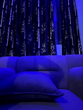 honey beby online show from November 26, 2025, 2:22 am