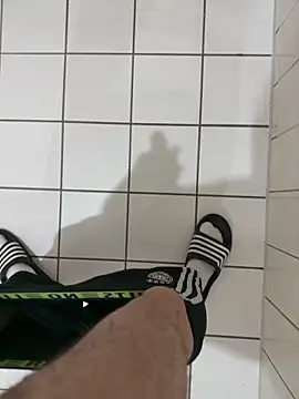 Snapshot of Dicksxd chatting on May 2, 2026, 10:26 pm Dicksxd online show from May 2, 2026, 10:26 pm