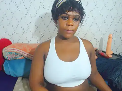 Snapshot of MiniMinaj chatting on November 8, 2025, 6:44 pm MiniMinaj online show from November 8, 2025, 6:44 pm