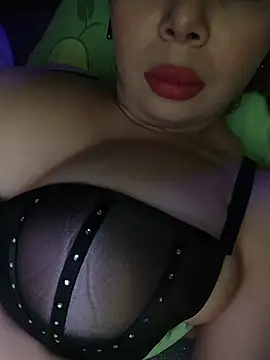 Snapshot of BunnyFoxy777 chatting on November 15, 2025, 5:28 pm BunnyFoxy777 online show from November 15, 2025, 5:28 pm