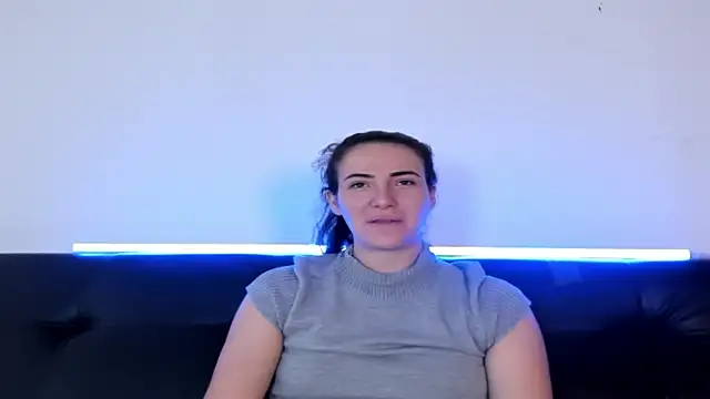 katalella brown1 online show from September 25, 2025, 12:11 pm