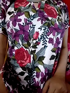 Tanishacutie online show from November 6, 2025, 5:06 pm