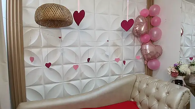 Lily rousee  online show from February 12, 2026, 12:49 pm