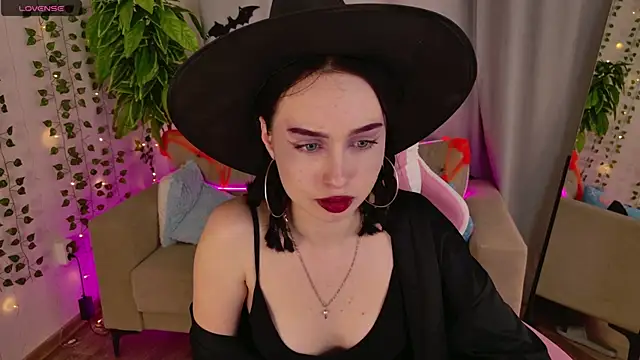 MonikaCarter online show from October 30, 2025, 2:36 pm