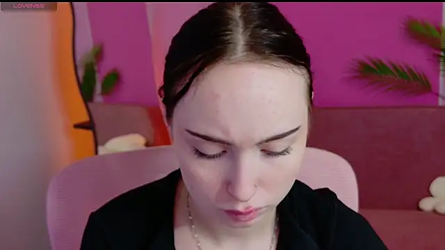 MonikaCarter online show from November 24, 2025, 12:05 pm