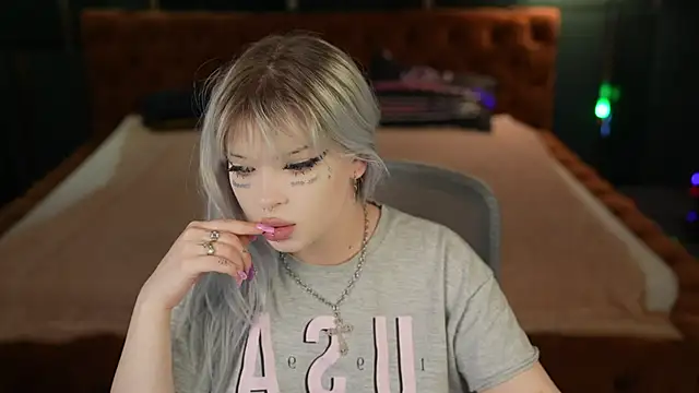 Yuki sun online show from November 9, 2025, 7:07 pm