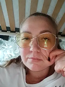 Kiss Eva online show from November 2, 2025, 1:38 pm