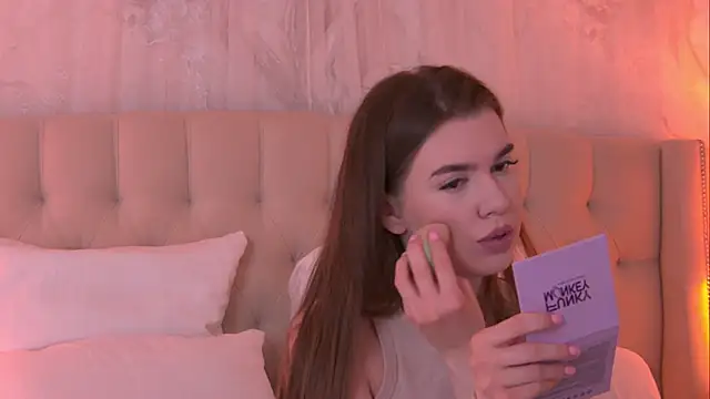 AshleyEvance online show from April 14, 2026, 6:29 am