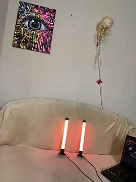 April Purr online show from March 19, 2026, 6:35 am