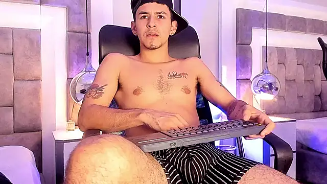 MikeMyllers online show from October 4, 2025, 3:52 am